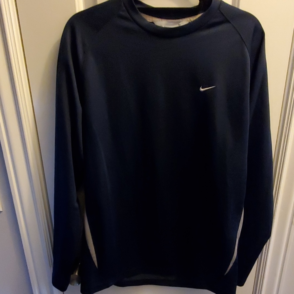 Longsleeve Nike dri fit excercise shirt